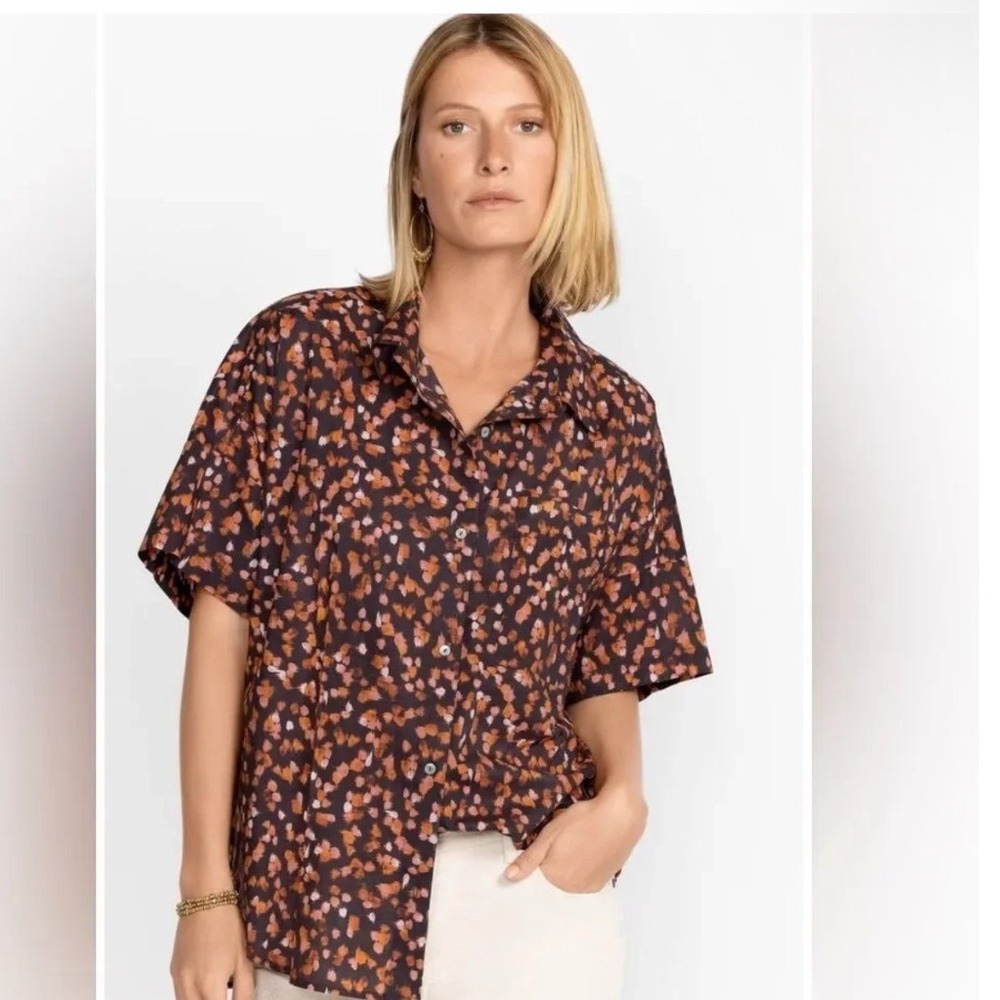 CALME by JOHNNY WAS Short Sleeve Spotted Pocket Shirt Size Small